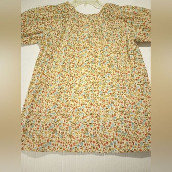 Art & Soul floral print top with gathered elastic neckline and pearl buttons - Picture 5 of 11